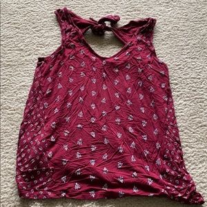 Very cute maroon/deep purple printed knot tank